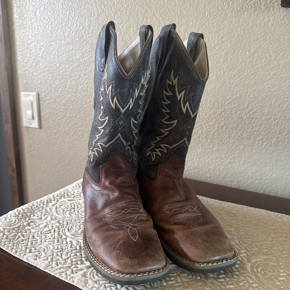 Cody James Western Cowboy Leather Boots RYDER Boys 6.0-D Brown Leather BBSC1910